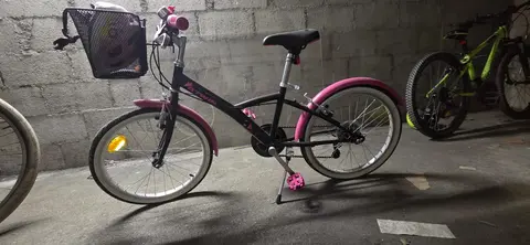 Btwin 20 pouces fille 6 à 9 ans / tres bon état