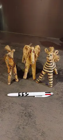 3 petits animaux en rafia