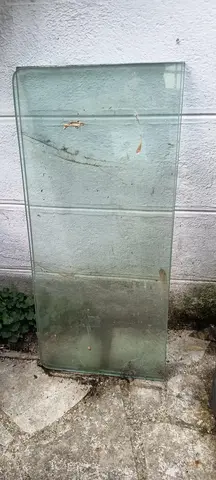 2 étagères en verre 60cm x 27cm