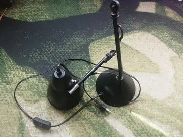 Lampe de bureau à réarticuler
