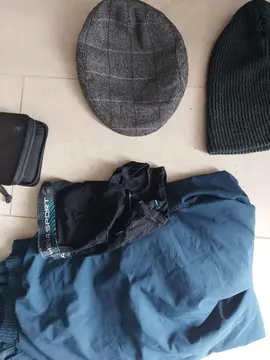 petit lot de vêtements et accessoires homme