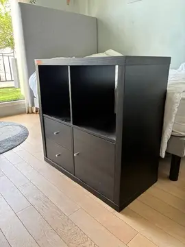 Petite commode Ikéa avec tiroirs