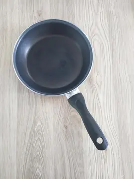 poêle diamètre 21cm