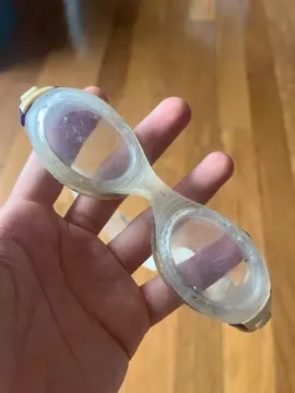 lunettes de piscine