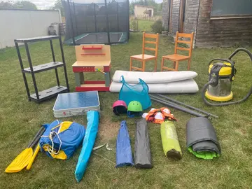 matériels camping, établi bois, aspirateur …