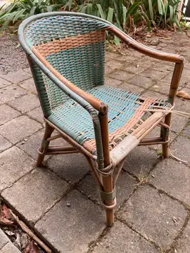 fauteuil osier enfant à reprendre