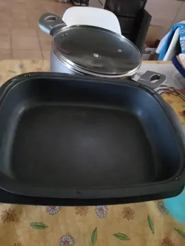 balence et plat de cuisine