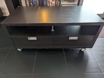 Meuble TV à rafraichir