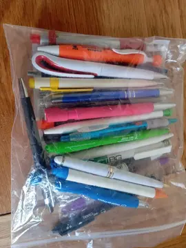 lot de crayons publicitaires