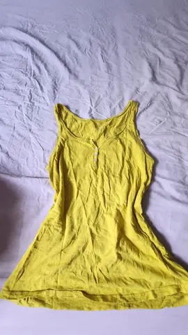 petit débardeur jaune
