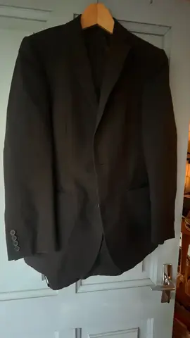 veste et pantalon noir CAP hôtellerie