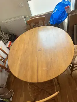 table avec 4 chaises