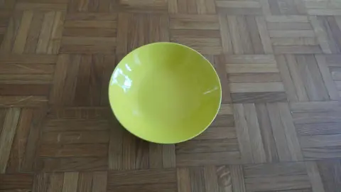 assiette jaune