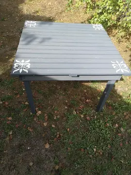 Table de jardin en bois exotique
