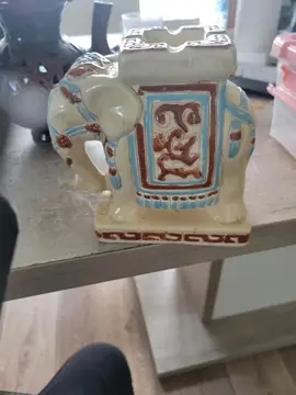 petit cendriers forme éléphant