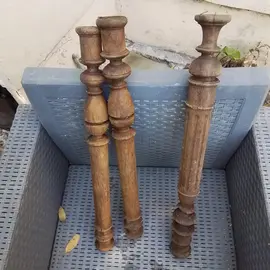 pieds de table en bois
