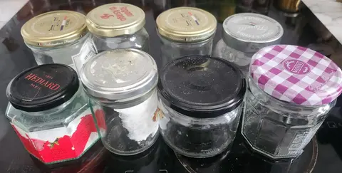 lot de pots en verre vides