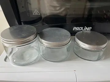 3 pots en verres