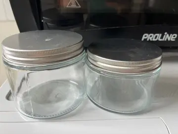 2 pots en verres