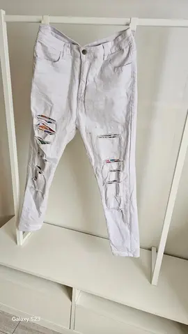 Pantalon déchiré blanc T42