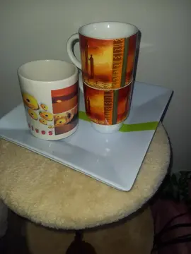 tasses et assiettes