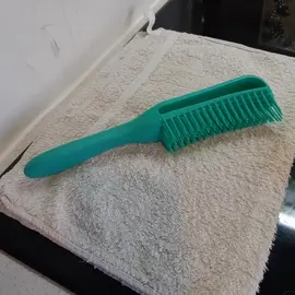 Brosse à cheveux neuve - Plastique
