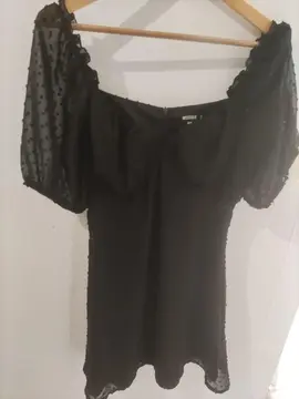 robe courte doublée. Taille 40. ( printemps, été)