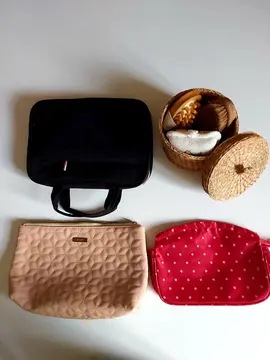 trousses et brosses de toilette