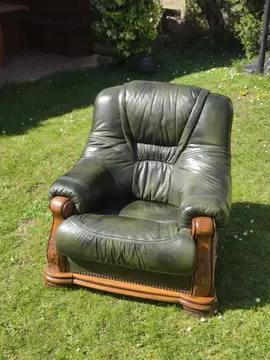 Fauteuil rustique cuir vert RECOR