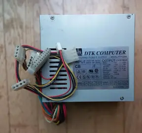 [Pour Jules781] Ancienne alim ATX, 230 Watt