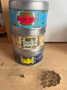 3 petites boîtes thé kusmi