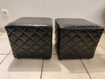 Lot de 2 sièges type pouf matelassé noir