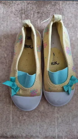 Chaussons taille 25