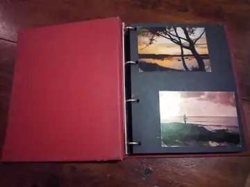 Deux albums de cartes postales