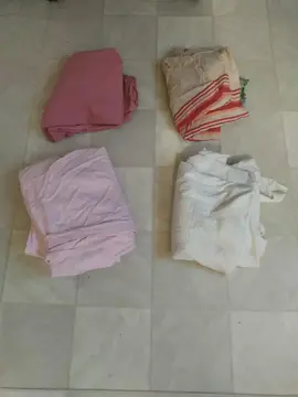 4 taies, 2 draps housses 2 places et 1 drap 2 places
