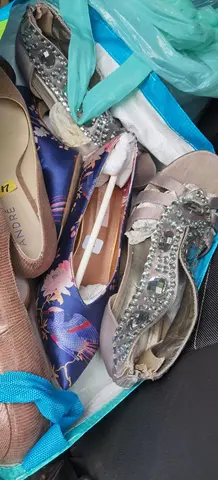 Chaussures et habits femme