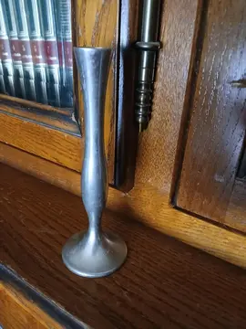 Petit Vase En Métal