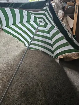 Petit parasol bon état