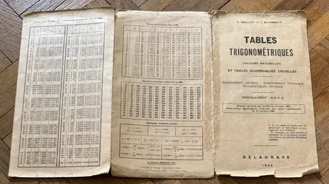 Tables trigonomértiques. Delagrave 1968. Vieilli, scotché, nom au stylo