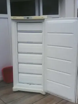 congélateur armoire HS pour rangements
