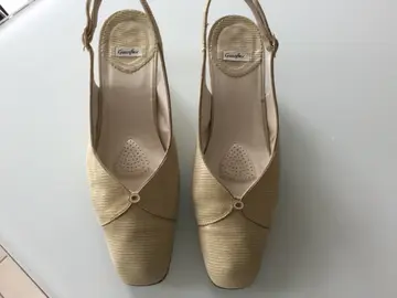 ESCARPINS CUIR