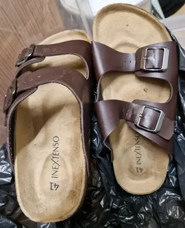 paires de claquettes homme