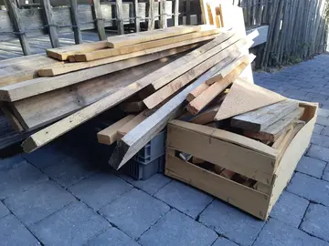 chutes de bois divers