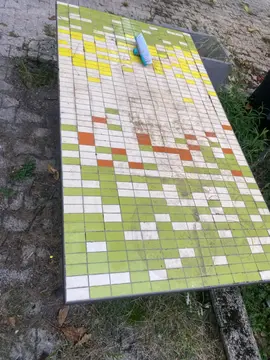 table d’extérieur en carrelage