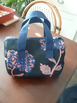 Petite trousse toilette