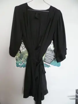 déshabillé ou kimono noir H&M taille S en TBE
