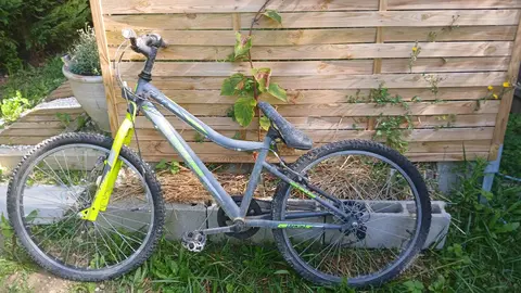 donne vélo NAKAMURA