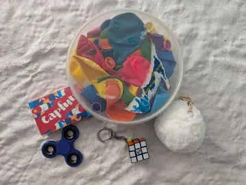 Lot de petits jouets