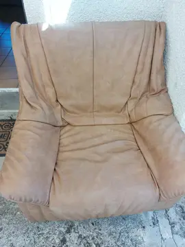 2 fauteuils simili cuir