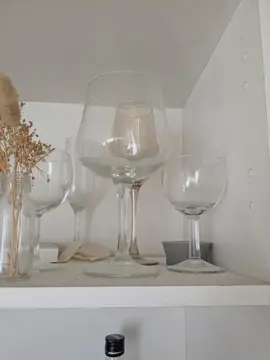 lot de vaiselle, verre et couverts